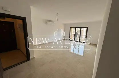 Apartment - 2 Bedrooms - 2 Bathrooms for sale in Moon Residences - Fifth Square - The 5th Settlement - New Cairo City - Cairo