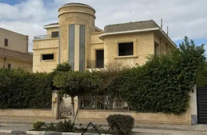 Villa - 4 Bedrooms - 4 Bathrooms for sale in Beverly Hills Road - 17th District - Sheikh Zayed City - Giza