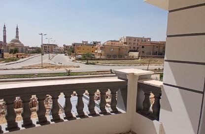 Apartment - 3 Bedrooms - 2 Bathrooms for sale in 2nd Neighborhood - 3rd District East - Shorouk City - Cairo Apartment - 3 Bedrooms - 2 Bathrooms for sale in 2nd Neighborhood - 3rd District East - Shorouk City - Cairo