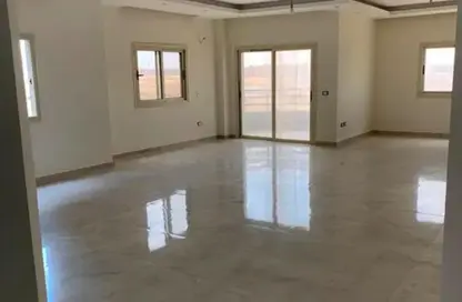 Apartment - 3 Bedrooms - 2 Bathrooms for rent in North Lotus - El Lotus - New Cairo City - Cairo