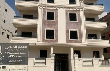 شقة - 3 غرف نوم - 2 حمامات للبيع في شارع النوادي - حدائق اكتوبر - مدينة 6 أكتوبر - الجيزة