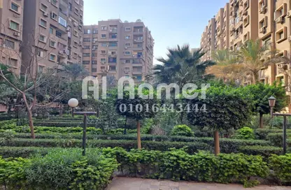 Apartment - 3 Bedrooms - 2 Bathrooms for sale in Zahraa Al Maadi St. - Degla - Hay El Maadi - Cairo