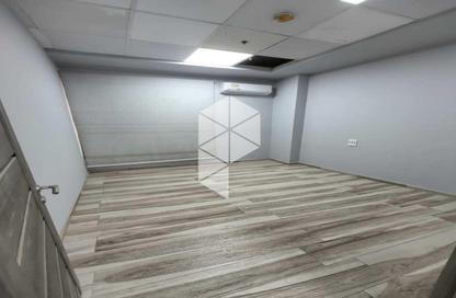 Clinic - Studio - 2 Bathrooms for rent in Akhnaton St. - District 5 - The 5th Settlement - New Cairo City - Cairo