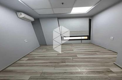 Clinic - Studio - 2 Bathrooms for rent in Akhnaton St. - District 5 - The 5th Settlement - New Cairo City - Cairo Clinic - Studio - 2 Bathrooms for rent in Akhnaton St. - District 5 - The 5th Settlement - New Cairo City - Cairo