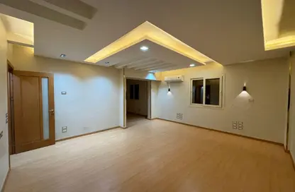 دوبلكس - 4 غرف نوم - 2 حمامات للبيع في المنطقة ز - حى جنوب الاكايمية - مدينة القاهرة الجديدة - القاهرة