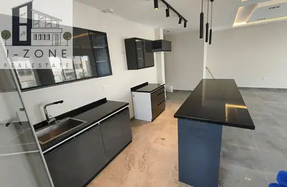 شقة - 3 غرف نوم - 2 حمامات للايجار في كمبوند فيلدج جاردن القطامية - كمبوندات التجمع الخامس - التجمع الخامس - مدينة القاهرة الجديدة - القاهرة