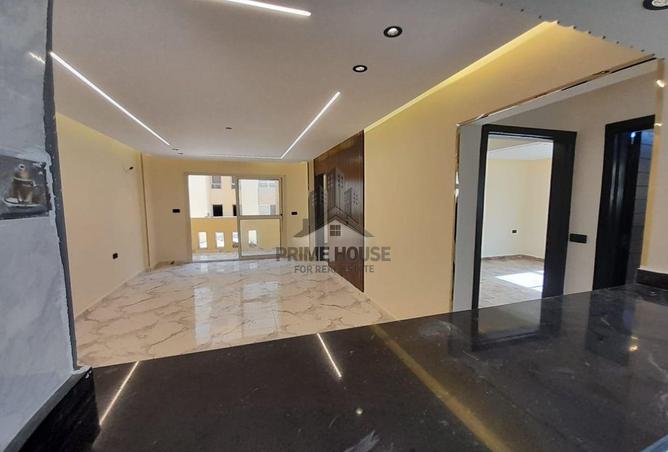 8567918 - Property Image 2