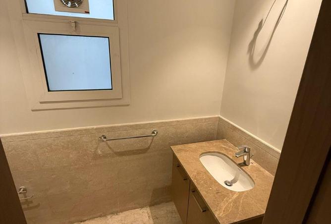 8703698 - Property Image 3