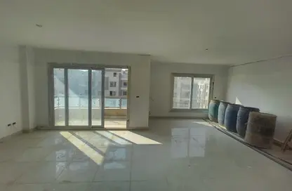 Penthouse - 4 Bedrooms - 4 Bathrooms for sale in Cairo University Compound - Sheikh Zayed Compounds - Sheikh Zayed City - Giza