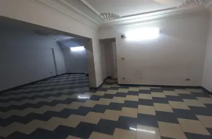 Apartment - 3 Bedrooms - 2 Bathrooms for rent in Mohamed Tawfik Diab St. - 6th Zone - Nasr City - Cairo