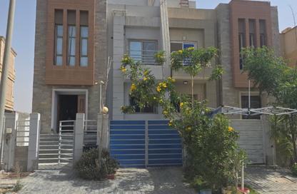 منزل مزدوج - 4 - 3 للبيع في لافيدا البستان - محور 26 يوليو - مدينة 6 أكتوبر - الجيزة
