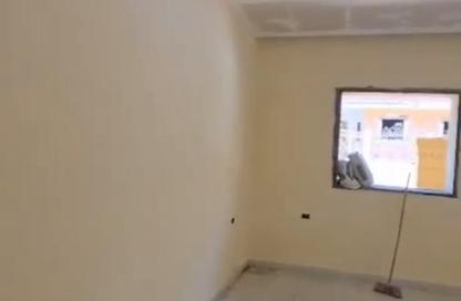 Apartment - 3 Bedrooms - 2 Bathrooms for sale in Al Shabab St. - The 3rd Settlement - New Cairo City - Cairo