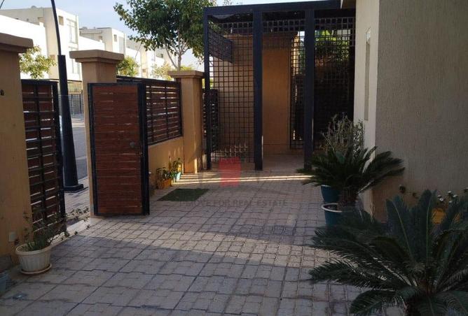 99111836 - Property Image 2