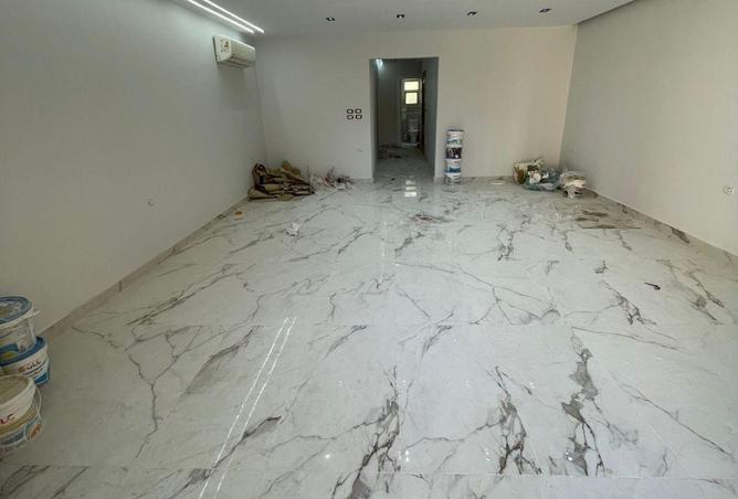 8701631 - Property Image 2