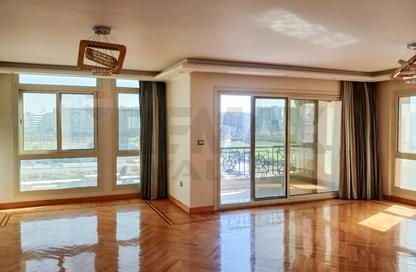 Apartment - 3 Bedrooms - 3 Bathrooms for rent in Nady Smouha Al Riyadi St. - Smouha - Hay Sharq - Alexandria Apartment - 3 Bedrooms - 3 Bathrooms for rent in Nady Smouha Al Riyadi St. - Smouha - Hay Sharq - Alexandria