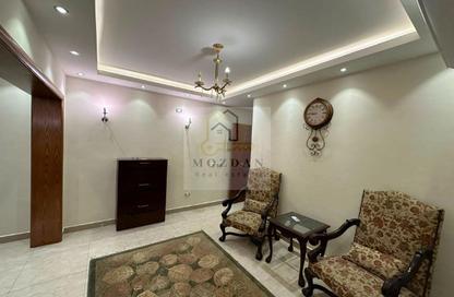 Apartment - 3 Bedrooms - 2 Bathrooms for sale in 10th Sector - Zahraa El Maadi - Hay El Maadi - Cairo