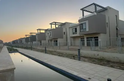 فيلا - 5 غرف نوم - 6 حمامات للبيع في ذا كراون - طريق مصر اسكندرية الصحراوي - مدينة 6 أكتوبر - الجيزة