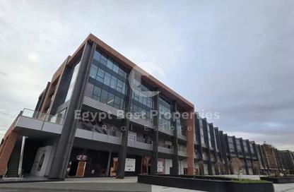 Shop - Studio - 1 Bathroom for sale in Three Sixty - 5th Settlement Compounds - The 5th Settlement - New Cairo City - Cairo