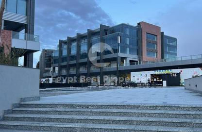 Shop - Studio - 1 Bathroom for sale in Three Sixty - 5th Settlement Compounds - The 5th Settlement - New Cairo City - Cairo
