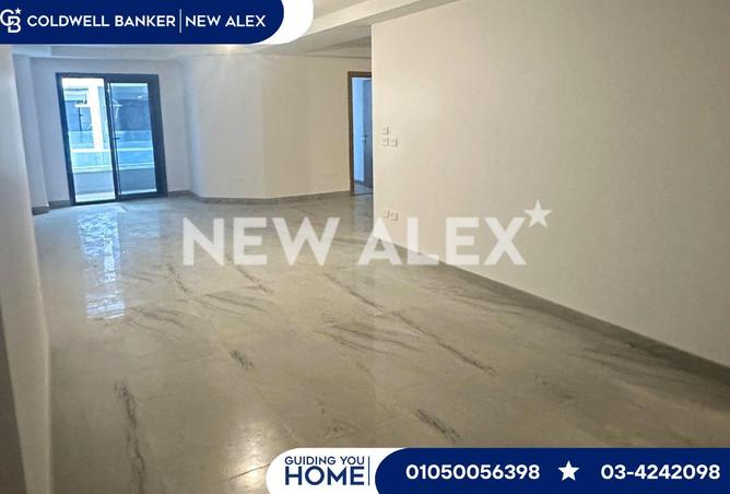 8611517 - Property Image 2