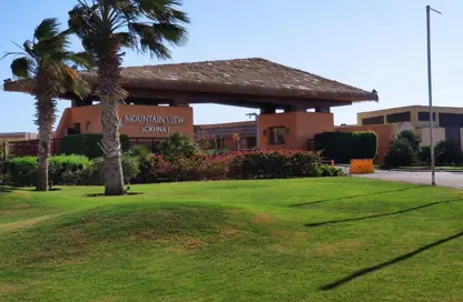 Chalet - 2 Bedrooms - 2 Bathrooms for sale in Al Ain Al Sokhna - Suez