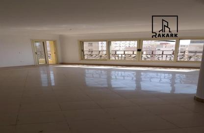 Office Space - Studio - 3 Bathrooms for rent in Ismailia Desert Road - El Nozha El Gadida - El Nozha - Cairo