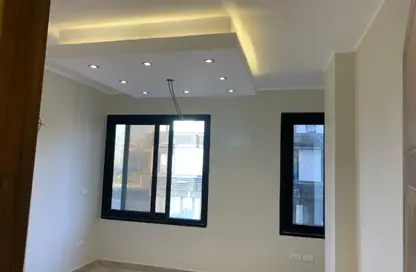 Office Space - 1 Bedroom - 1 Bathroom for rent in Sheikh Zayed Desert Road - Riviera City - Sheikh Zayed City - Giza