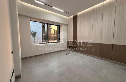 Office Space - Studio - 1 Bathroom for rent in Lake View Residence - 5th Settlement Compounds - The 5th Settlement - New Cairo City - Cairo