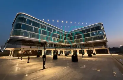 عيادة - 2 حمامات للايجار في سينترو زايد - كمبوندات الشيخ زايد - الشيخ زايد - الجيزة