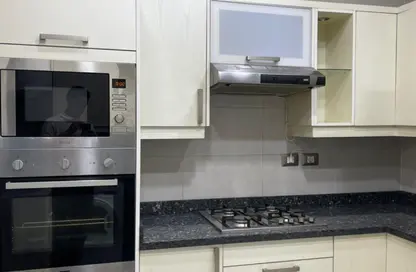 شقة - 2 غرف نوم - 2 حمامات للايجار في فيلدج جيت - المستثمرين الجنوبية - مدينة القاهرة الجديدة - القاهرة