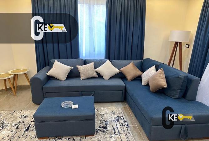 8704900 - Property Image 2