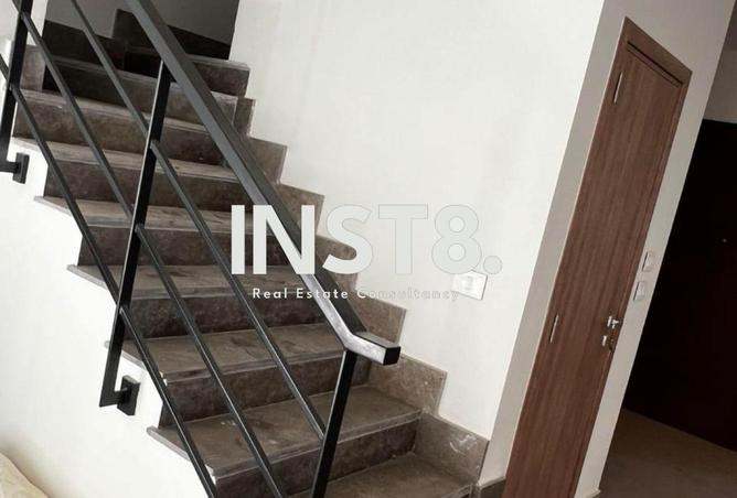 98827400 - Property Image 3
