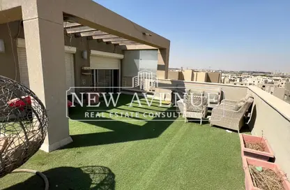 Penthouse - 3 Bedrooms - 3 Bathrooms for sale in Palm Hills Village Gate - South Investors Area - New Cairo City - Cairo