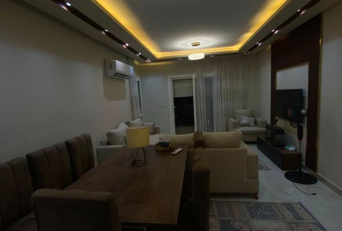 100930475 - Property Image 3