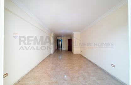 Apartment - 2 Bedrooms - 1 Bathroom for sale in Saba Basha - Hay Sharq - Alexandria