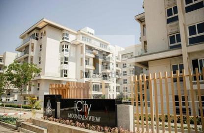 iVilla - 3 Bedrooms - 3 Bathrooms for sale in Mountain View iCity - 5th Settlement Compounds - The 5th Settlement - New Cairo City - Cairo