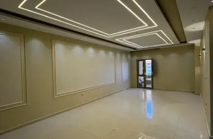 Apartment - 3 Bedrooms - 2 Bathrooms for sale in 5th District - Obour City - Qalyubia