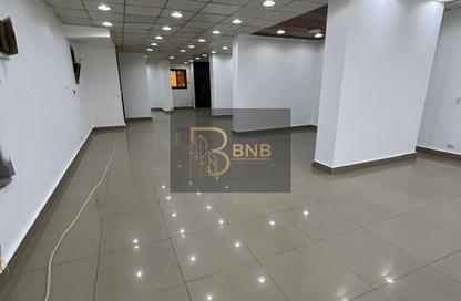 Shop - Studio - 1 Bathroom for rent in Zaker Hussein St. - Al Hadiqah Al Dawliyah - 7th District - Nasr City - Cairo