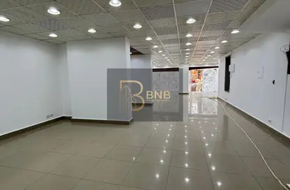 محل تجاري - استوديو - 1 حمام للايجار في شارع ذاكر حسين - الحديقة الدولية - الحي السابع - مدينة نصر - القاهرة