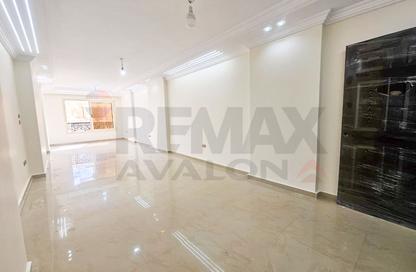 Apartment - 3 Bedrooms - 2 Bathrooms for sale in Mostafa Kamel St. - Smouha - Hay Sharq - Alexandria