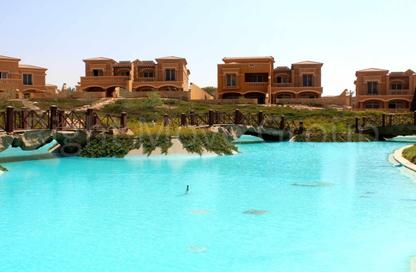 Villa - 7 Bedrooms - 5 Bathrooms for sale in Royal Meadows - Sheikh Zayed Compounds - Sheikh Zayed City - Giza