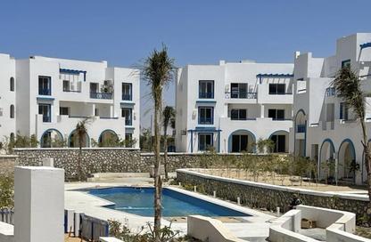 Chalet - 2 Bedrooms - 2 Bathrooms for sale in Mountain View - Ras Al Hekma - North Coast