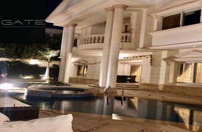 Villa - 6 Bedrooms - 7 Bathrooms for sale in Royal City - Sheikh Zayed Compounds - Sheikh Zayed City - Giza
