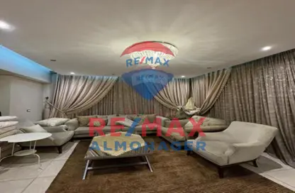 منزل مزدوج - 4 غرف نوم - 4 حمامات للبيع في جرينز - الحي السادس - الشيخ زايد - الجيزة