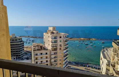 شقة - 2 غرف نوم - 1 حمام للبيع في شارع خالد بن الوليد - ميامي - حي اول المنتزة - الاسكندرية