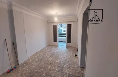 شقة - 3 غرف نوم - 2 حمامات للايجار في شارع طه حسين - النزهه الجديدة - النزهة - القاهرة