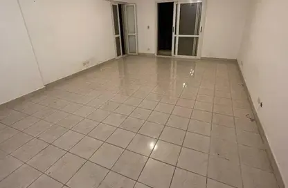 شقة - 2 غرف نوم - 1 حمام للايجار في شارع احمد بن حنبل - الرحاب المرحلة الأولى - الرحاب - مدينة القاهرة الجديدة - القاهرة