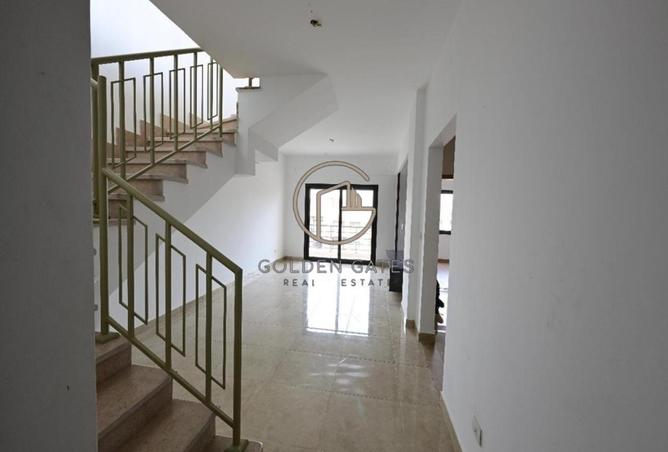 102908660 - Property Image 2