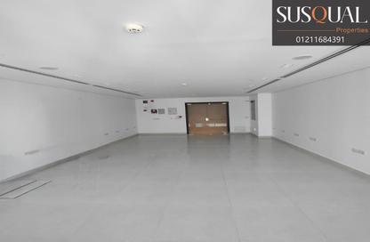 Office Space - Studio - 2 Bathrooms for rent in Hyde Park Business District Mall - South Teseen St. - The 5th Settlement - New Cairo City - Cairo