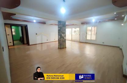 Apartment - 3 Bedrooms - 2 Bathrooms for rent in Shaarawy St. - Laurent - Hay Sharq - Alexandria Apartment - 3 Bedrooms - 2 Bathrooms for rent in Shaarawy St. - Laurent - Hay Sharq - Alexandria
